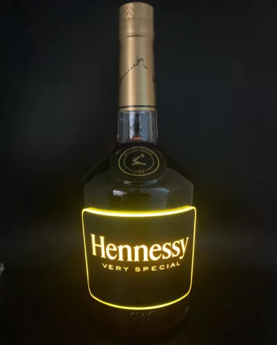 Hennessy VS Luminous Cognac 2022 0,7L - Konyak