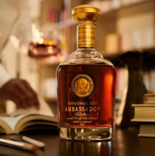 Diplomatico Ambassador Rum (Bőrdobozban) (0,7L 47%)
